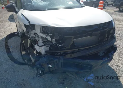 2025 Nissan Kicks Sr Intelligent Awd z USA, uszkodzony, nr VIN 3N8AP6DBXSL314232